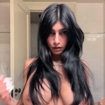 Mia Khalifa – Leaked new video Onlyfans nude so hot!!!