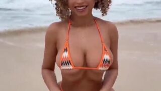 Kiara Peach leaked video shows off her big boobs on the beach!