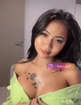 Praew Asian Onlyfans – beautiful angel showing off her big tits!