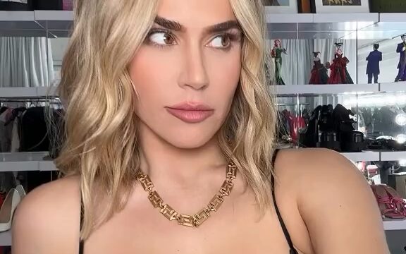 CJ Perry leaked new video showing off her big boobs!!!